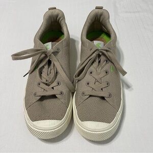 Cariuma IBI Low Sand Knit Mens Sneaker size 11
